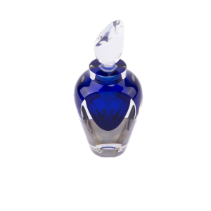 زجاجة عطر مصنوعة من الكريستال باللون الأزرق من كوريا آرت جلاس. سعة ٣٠ مل